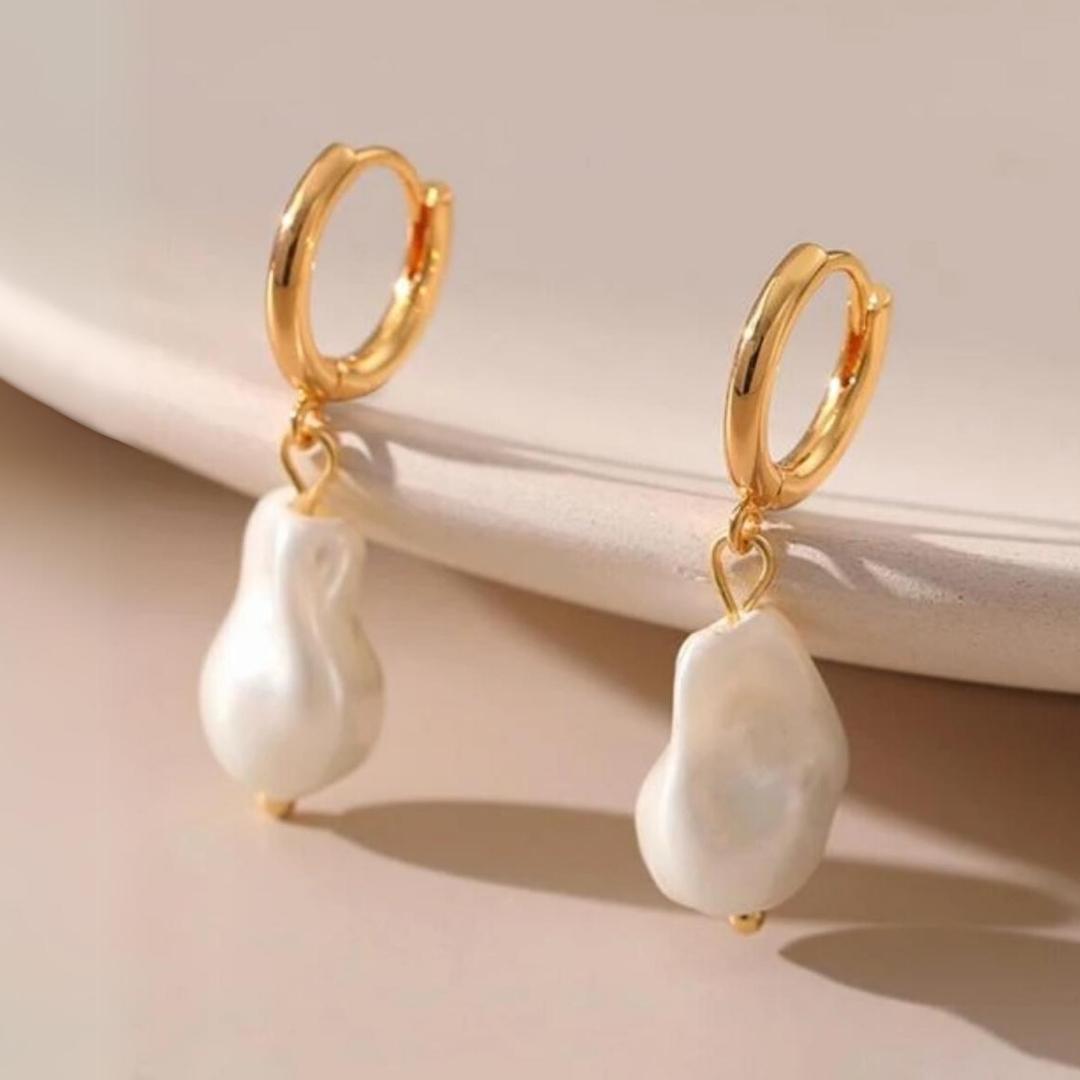 Hoop Paola Pearl Earring | Vallria