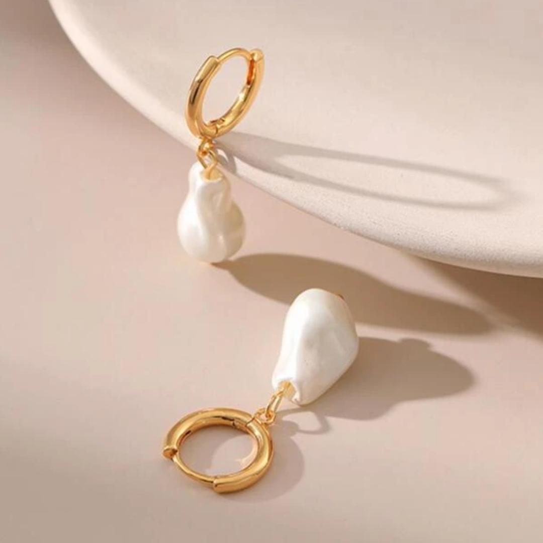 Hoop Paola Pearl Earring | Vallria