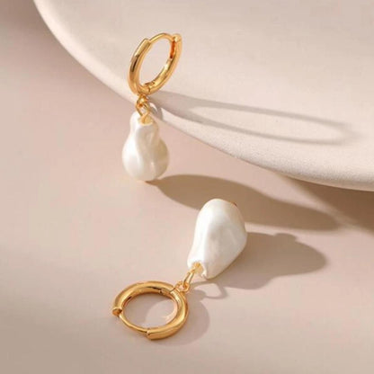 Hoop Paola Pearl Earring | Vallria