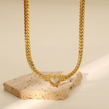 Heart with Chain Link Chunky Necklace | Vallria