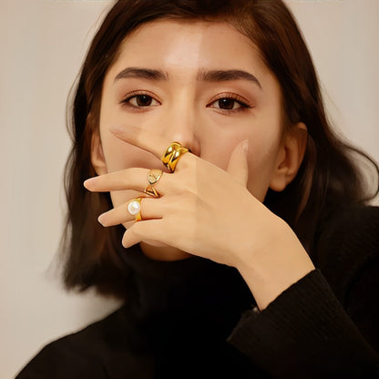 Emma Pearl Minimalist Ring | Vallria
