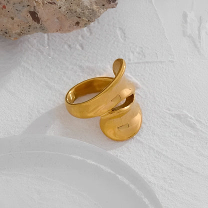 Voluta Elegance Ring | Vallria