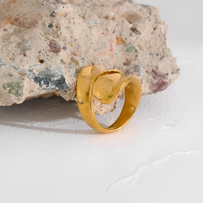Voluta Elegance Ring | Vallria