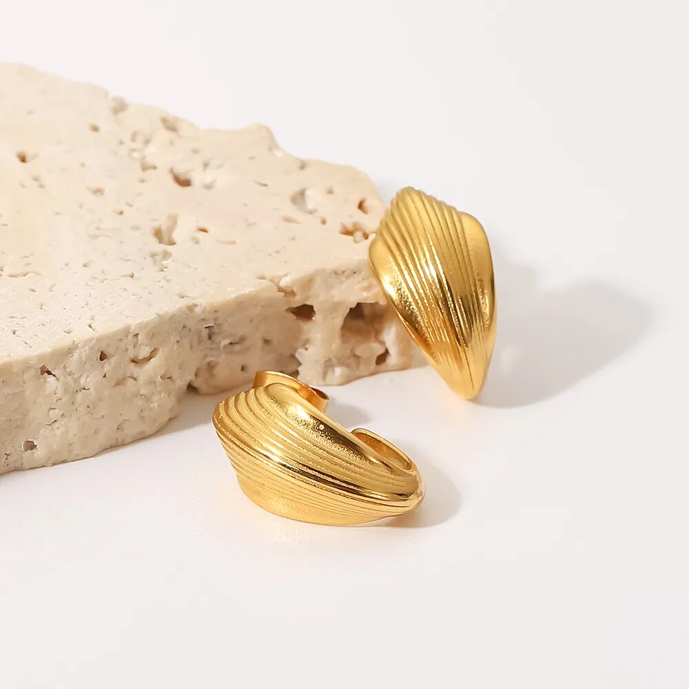 Hoop Rafaella Earring | Vallria
