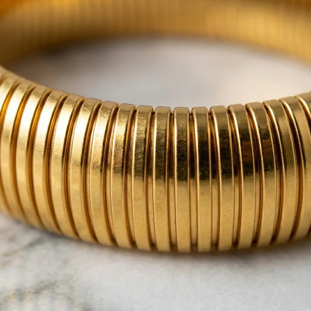 Mola Allegra Bangle | Vallria
