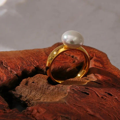 Emma Pearl Minimalist Ring | Vallria