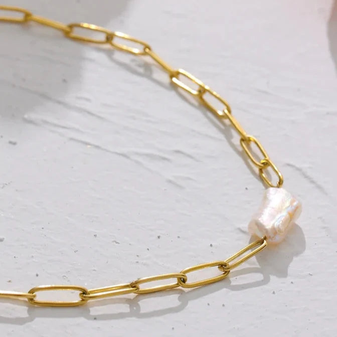 Pearl Rustic with Eslabones Necklace | Vallria