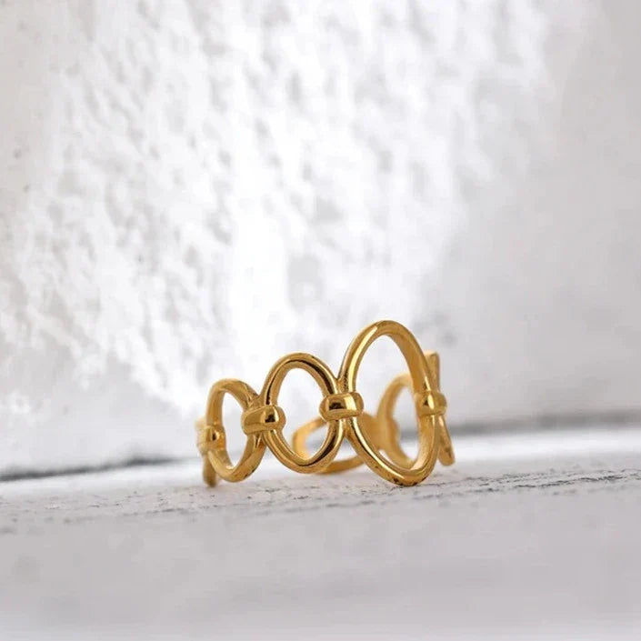 Laura Open Links Ring | Vallria