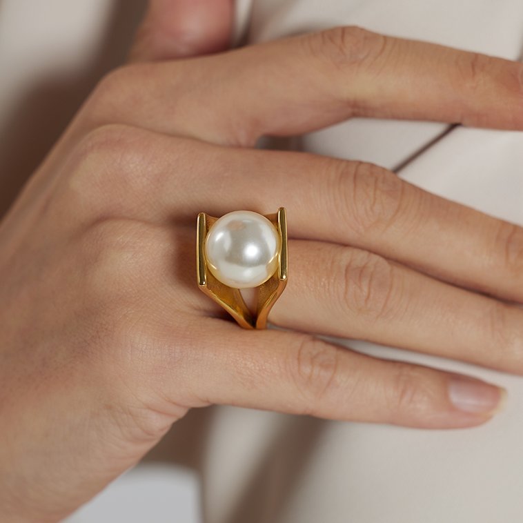 Pearl Paola Ring | Vallria