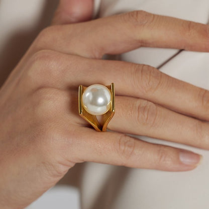 Pearl Paola Ring | Vallria