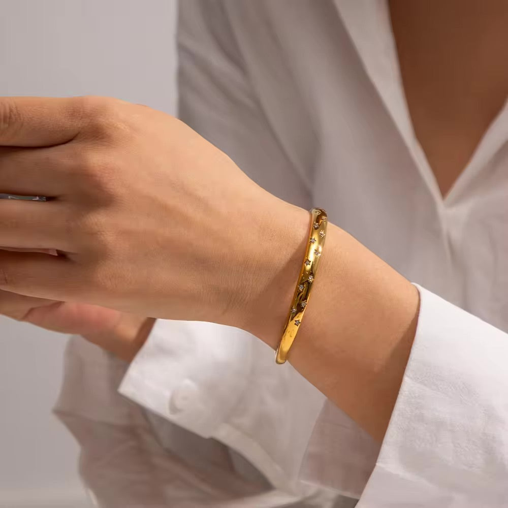 Stella of Cubic Zirconia Bangle | Vallria