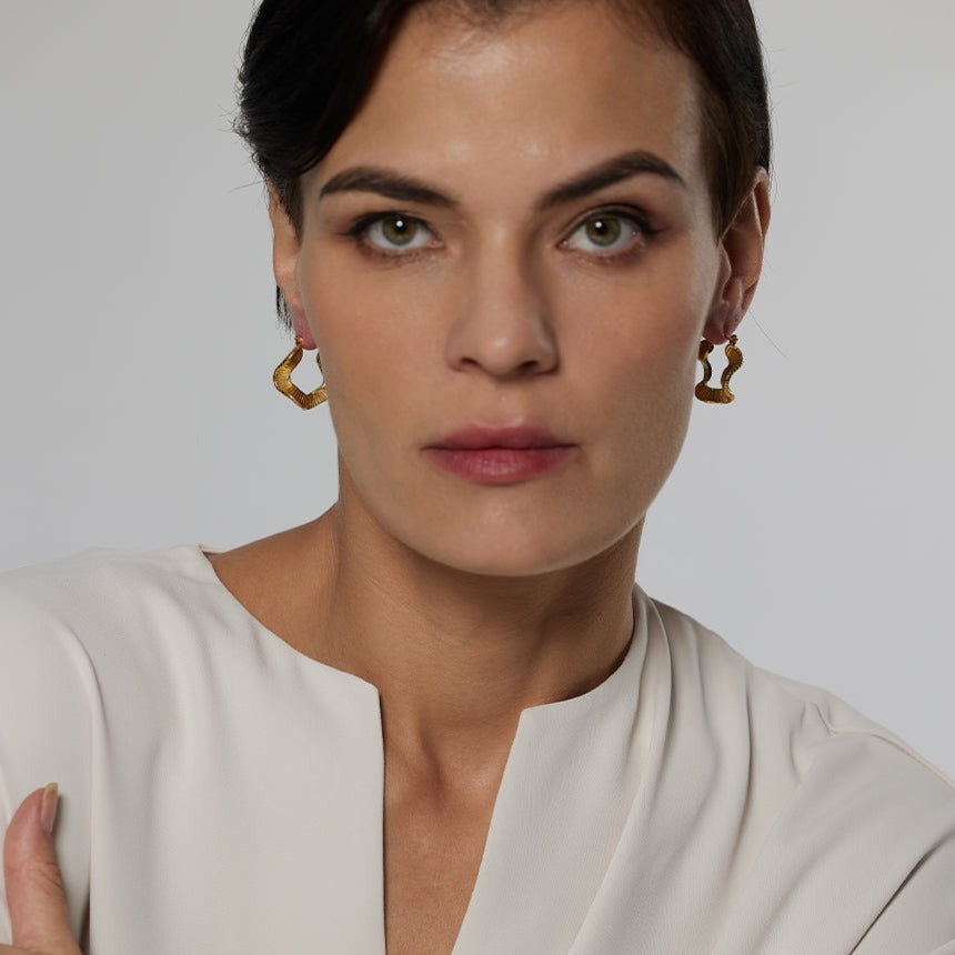 Hoop Irregular Allegra Earring | Vallria