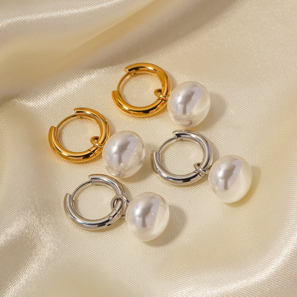 Emma Pearl Minimalist Earring | Vallria