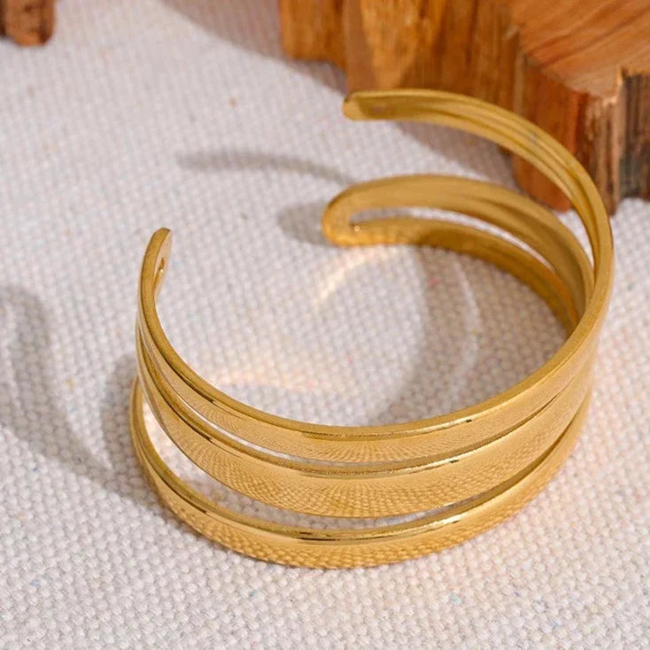 Voglia Bangle | Vallria