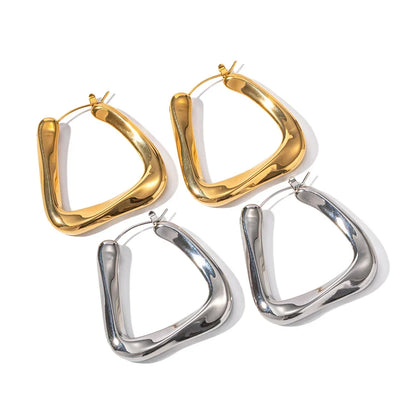 Hoop Twisted Triangular Giorgia Earring | Vallria
