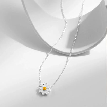 Daisy: Necklace + Bracelet Jewelry Set | Vallria