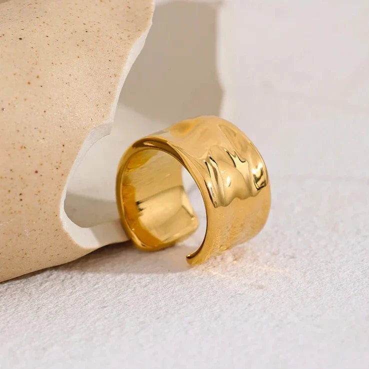 Sicily Texture Hammered Adjustable Ring | Vallria