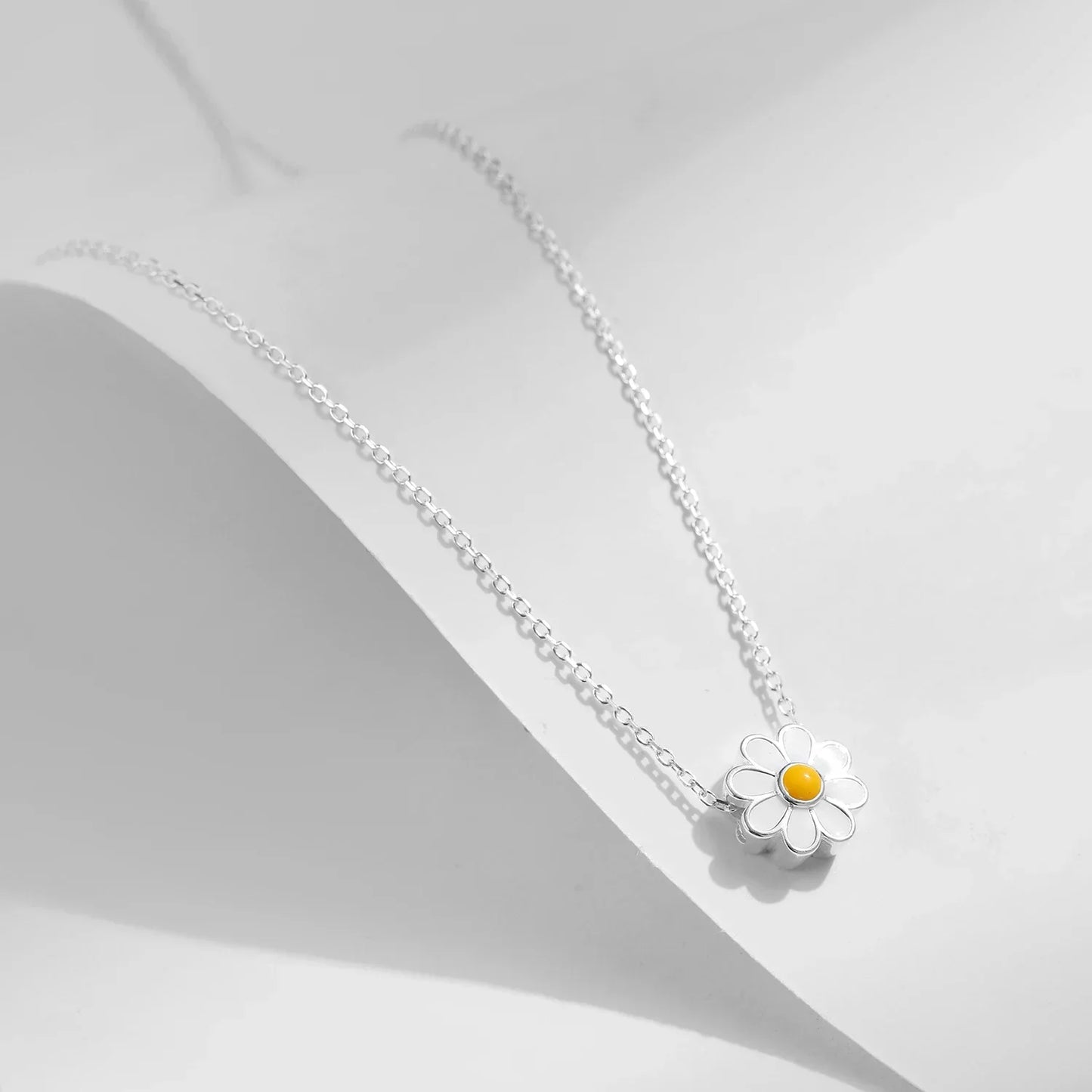 Daisy Necklace | Vallria