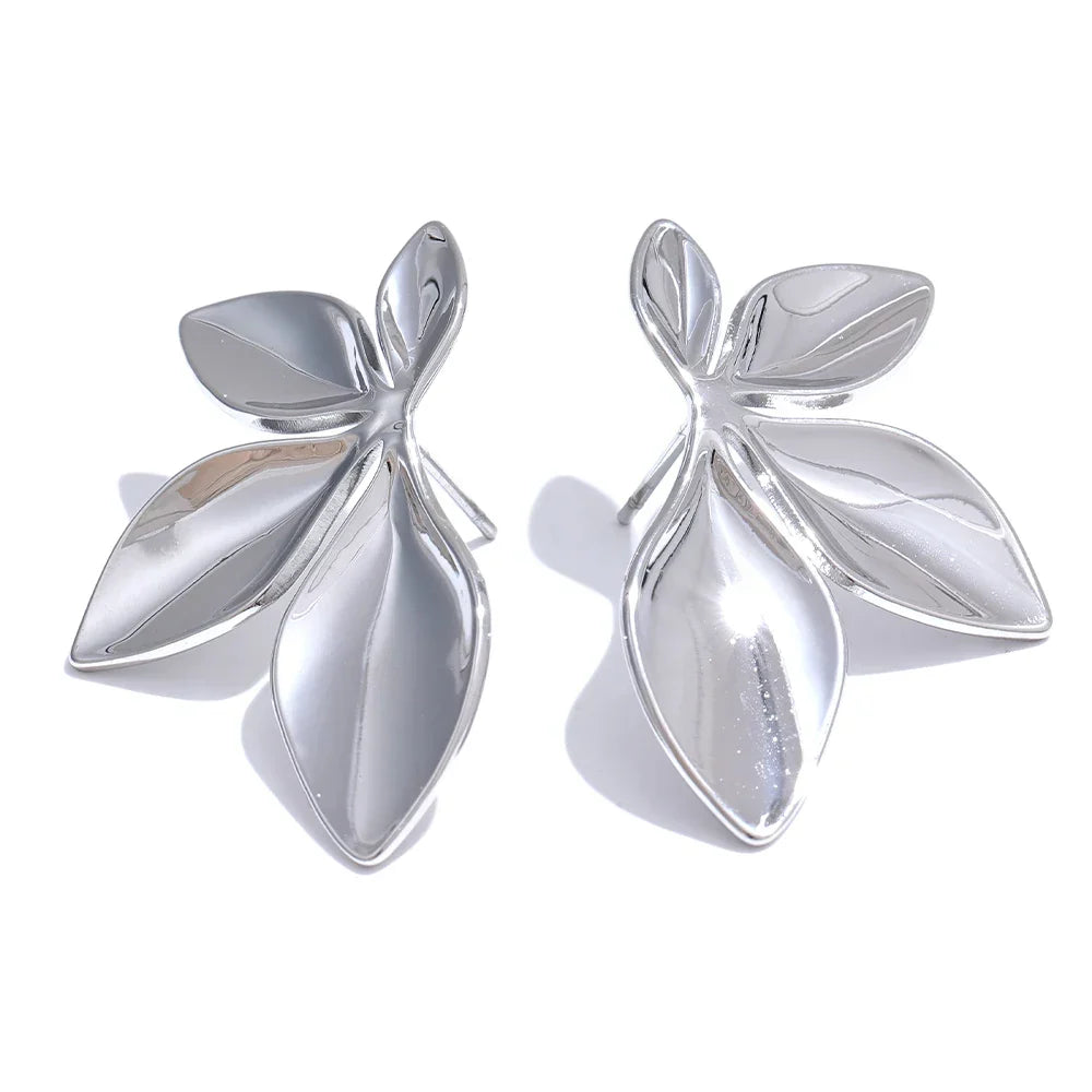 Nature Leaf-Shaped Earring | Vallria