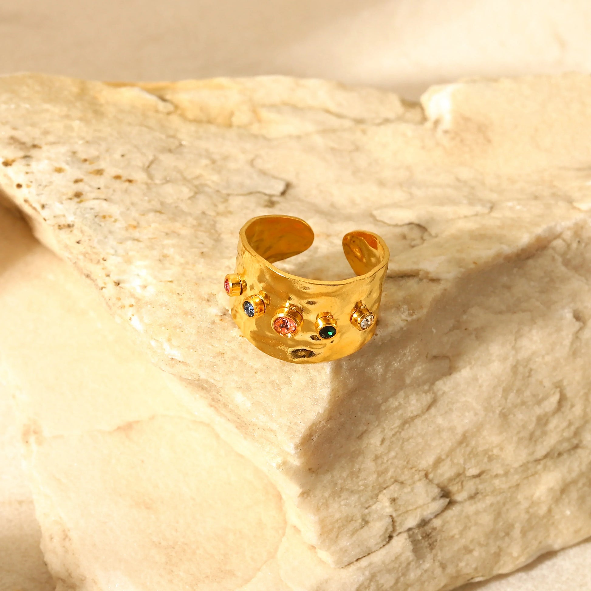 Queen Texture Hammered Ring | Vallria