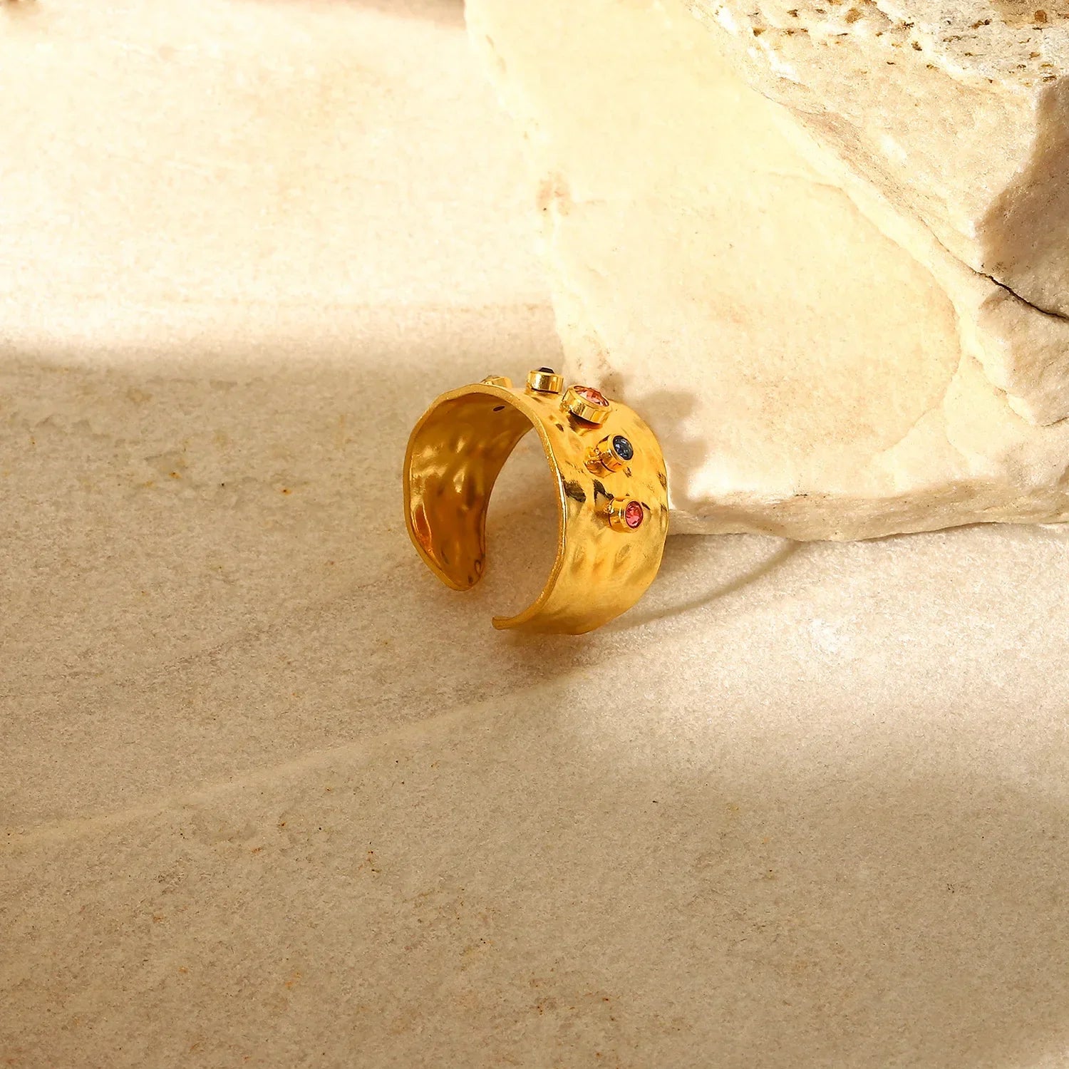 Queen Texture Hammered Ring | Vallria