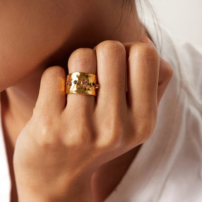Queen Texture Hammered Ring | Vallria