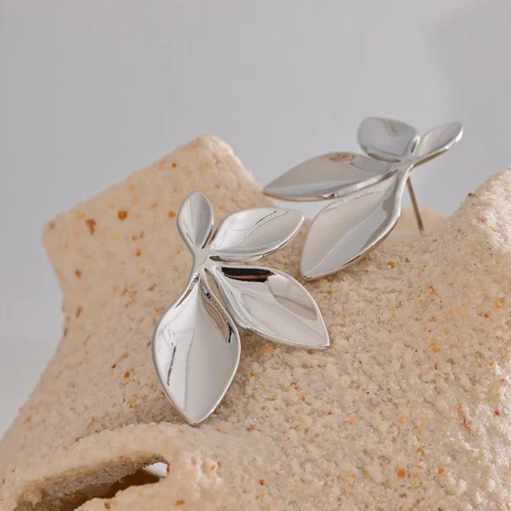Nature Leaf-Shaped Earring | Vallria