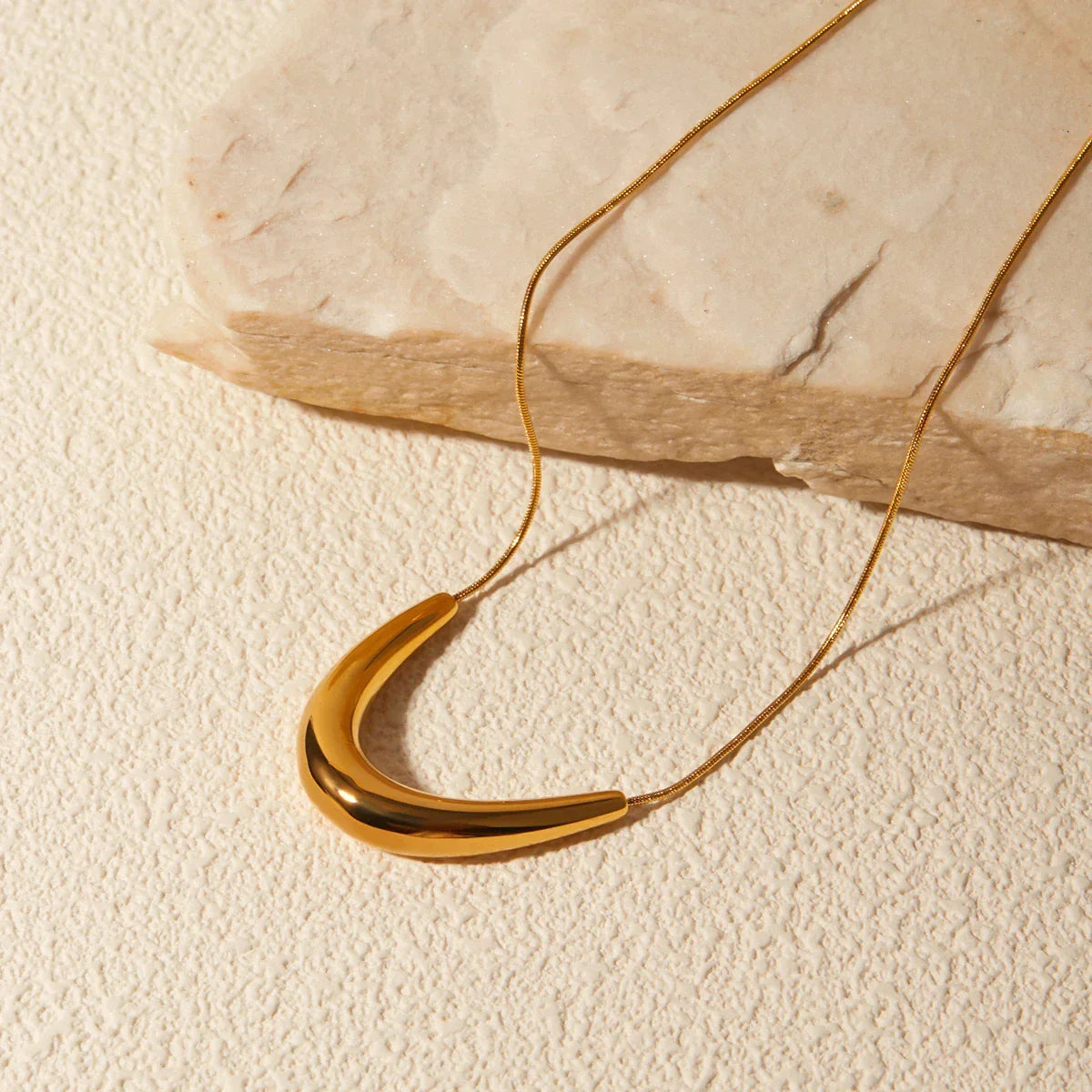 Smile Choker Tail of Mouse Necklace | Vallria