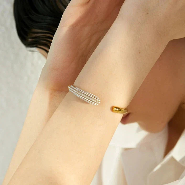 Spike Pearls Bracelet | Vallria