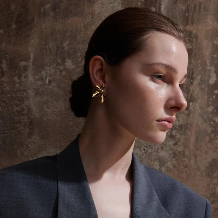 Nature Leaf-Shaped Earring | Vallria