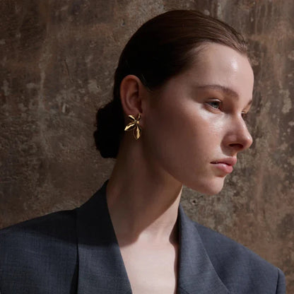 Nature Leaf-Shaped Earring | Vallria