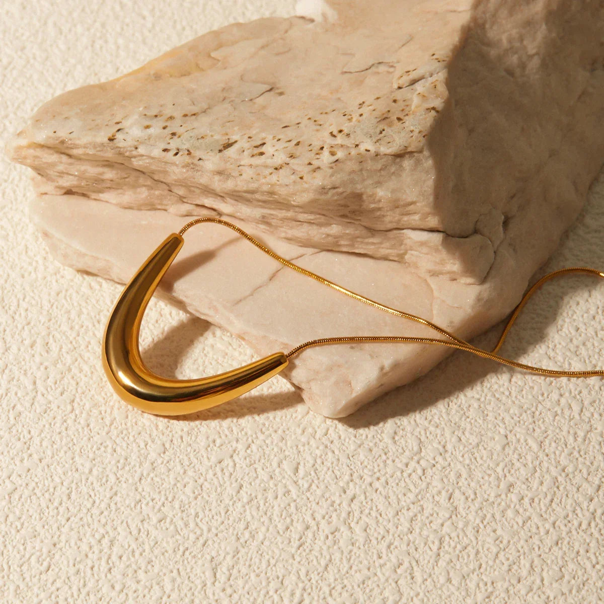 Smile Choker Tail of Mouse Necklace | Vallria