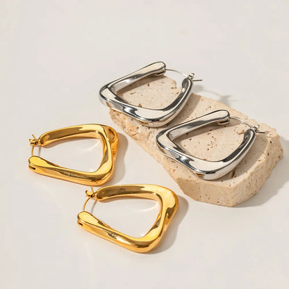 Hoop Twisted Triangular Giorgia Earring | Vallria