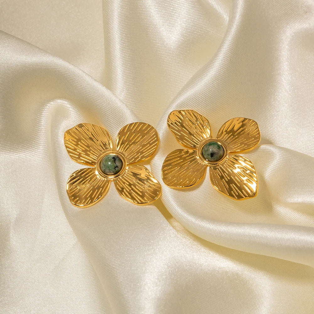 Flower of Emerald Earring | Vallria