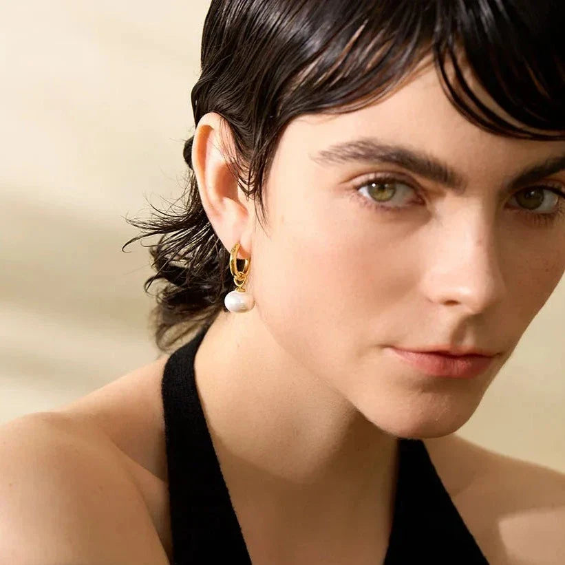 Emma Pearl Minimalist Earring | Vallria
