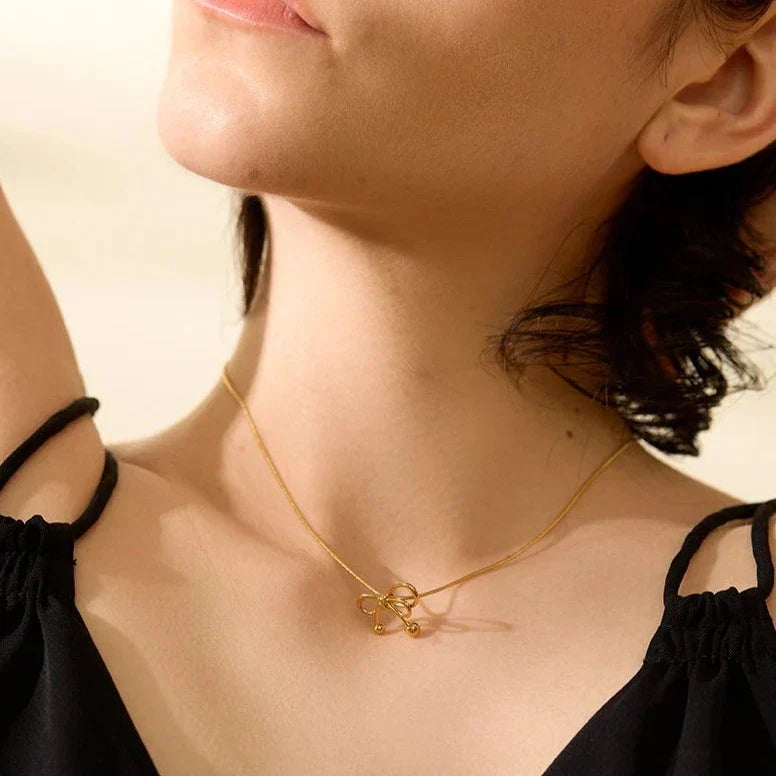 Bow Necklace | Vallria