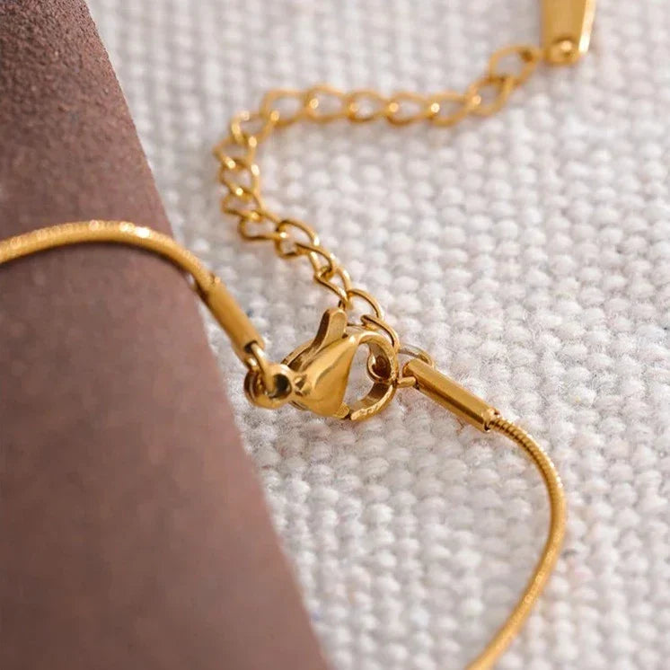 Bow Necklace | Vallria