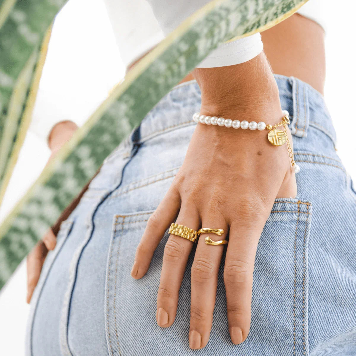 Embrace Ring | Vallria