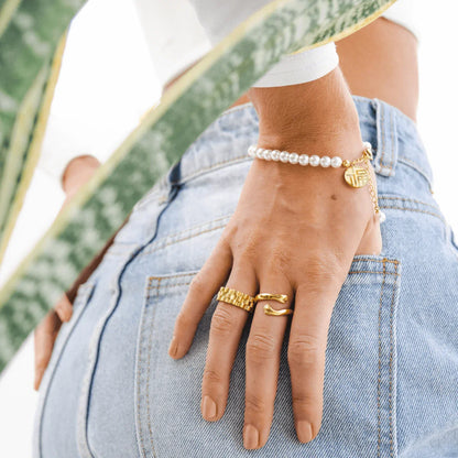 Embrace Ring | Vallria
