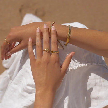 Stella with Crystals of Cubic Zirconia Ring | Vallria