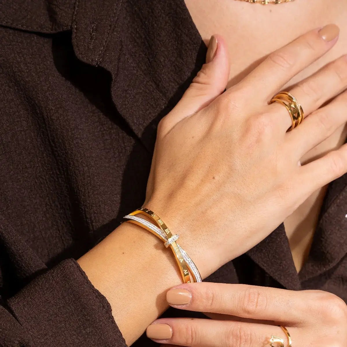 Roman Cubic Zirconia Bangle | Vallria
