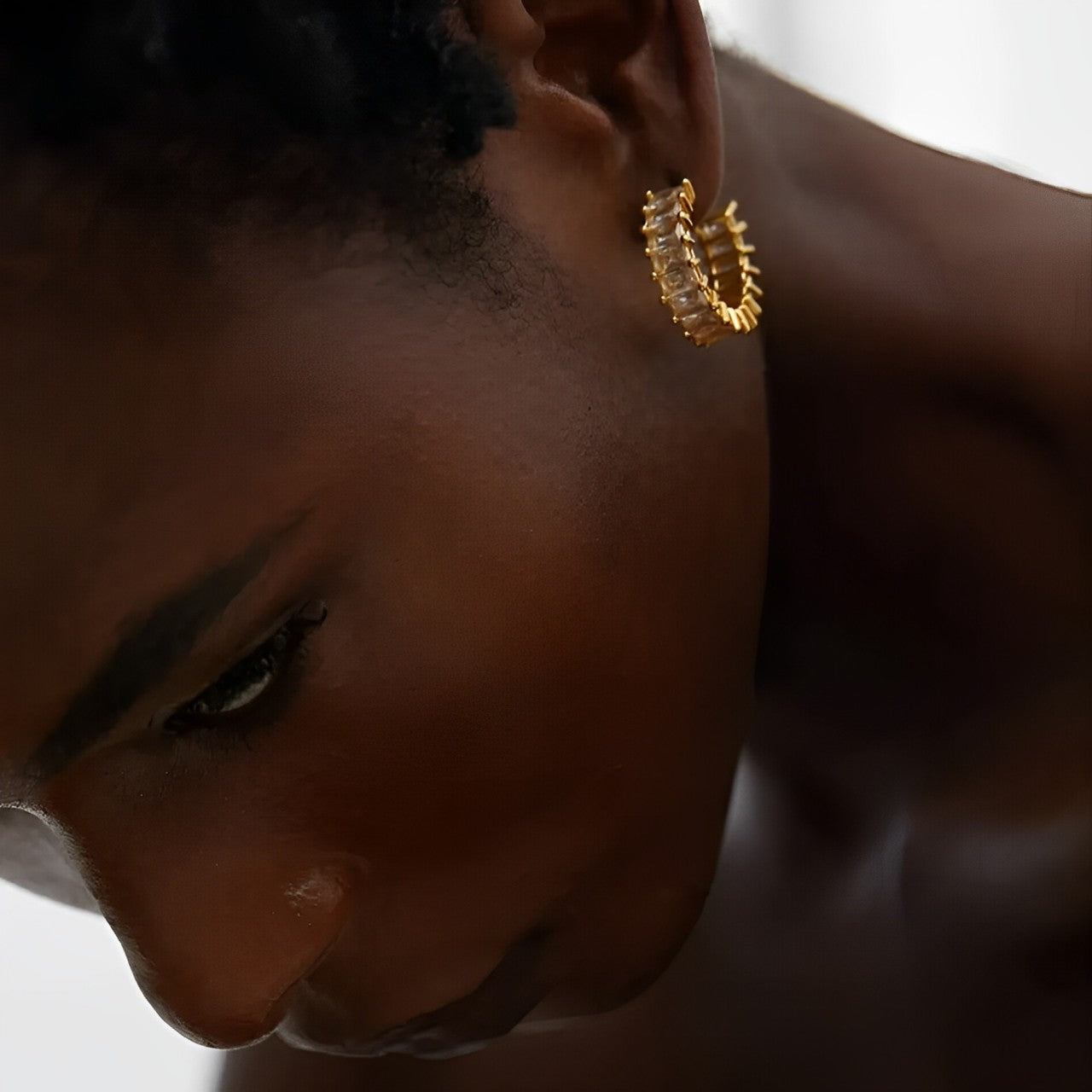 Hoop Serena Cubic Zirconia Earring | Vallria