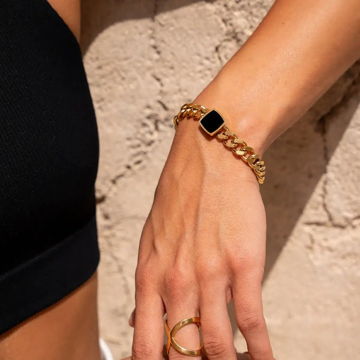 Chain Onyx Square Bracelet | Vallria