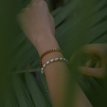 Classic Pearl Natural Bracelet | Vallria